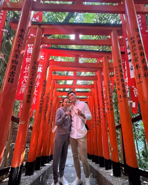 何超雲和未婚夫同游歐洲,一起為結婚地選址,曬全家幸福照