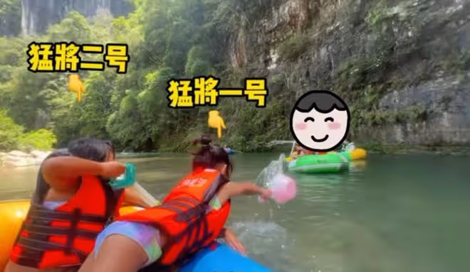 何潔一家五口出遊,兒子陽光帥氣女兒漂亮軟萌,三個娃都像媽媽