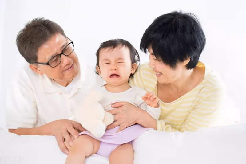 孫子開學第一天，兒媳把我們趕出房子，婆婆無奈：她真是太狠心了