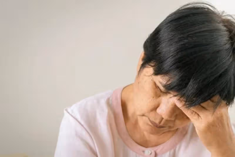 被兒子接去看孫子，卻被親家處處嫌棄，我：我在自己家，你才是客