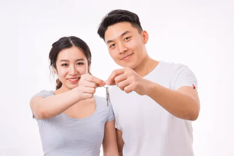 婆婆帶親戚住兒子新房，兒媳發怒收回鑰匙，婆婆後悔不已：我錯了