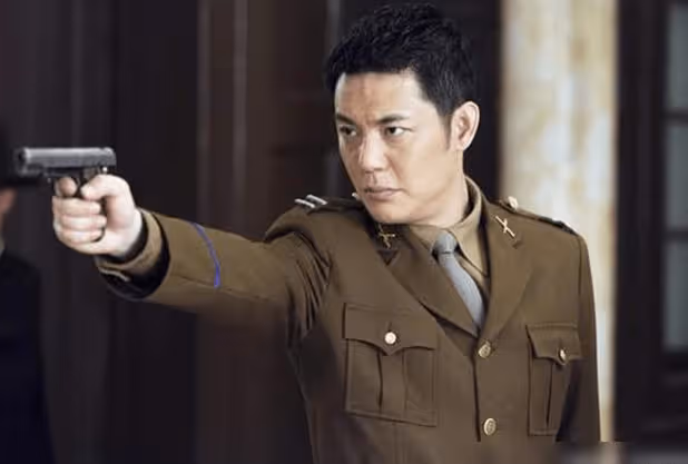 她用10年捧紅男子,男子卻轉身娶了秦海璐,如今揚眉吐氣成製片人