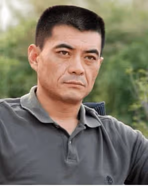 她用10年捧紅男子,男子卻轉身娶了秦海璐,如今揚眉吐氣成製片人