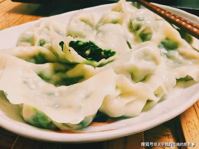 調韭菜餡時,萬不可放2味料,10個人做8個放,難怪餃子不香不好吃