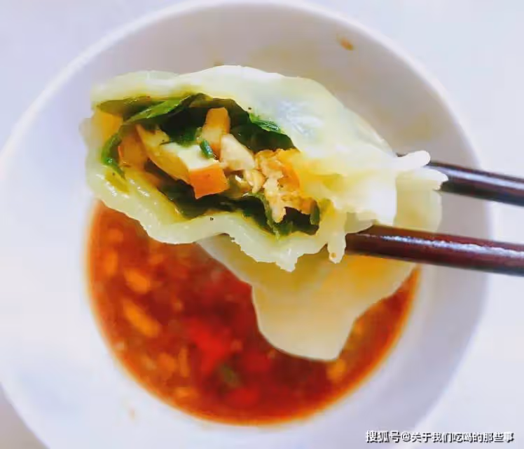 調韭菜餡時,萬不可放2味料,10個人做8個放,難怪餃子不香不好吃