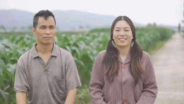 農民夫妻因自創魔性舞蹈走紅,成鄉村致富的帶頭人,完美實現逆襲