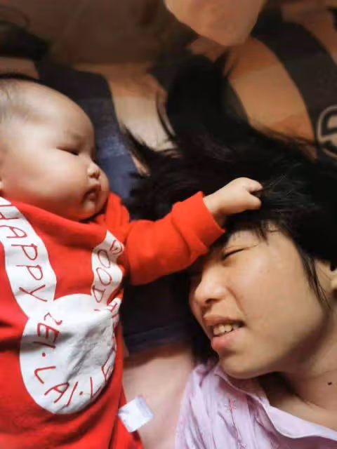 回顧:15年小伙不顧家人反對與企鵝病女友窮游全國,游出愛心路線