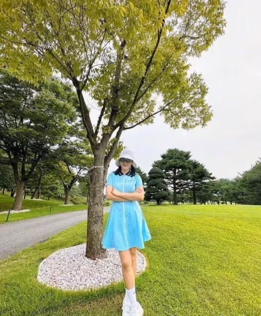 扎馬步拍照,玄彬是懂孫藝珍美貌的!