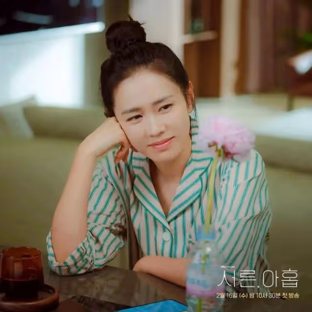 扎馬步拍照，玄彬是懂孫藝珍美貌的！