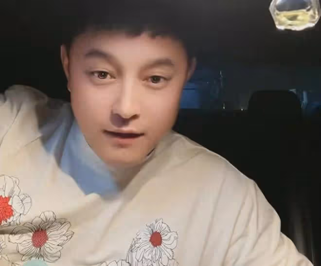 力破離婚傳聞!章子怡汪峰帶孩子外出吃飯,一家人其樂融融感情好