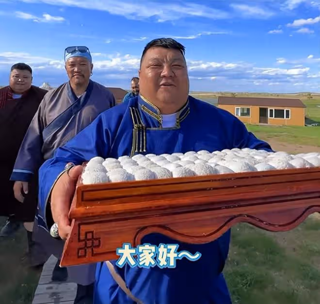 「吃播四巨頭」現狀:2年沒倆,恩克吐血、上呼吸機,吃肉拒減肥