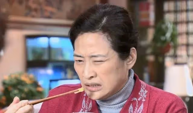 我報警了!因婆婆從我的婚房出來,20萬彩禮不翼而飛,她拒不承認