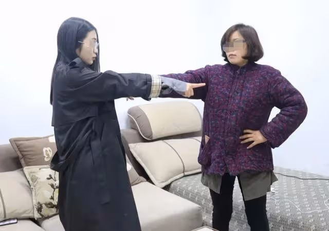 我報警了！因婆婆從我的婚房出來，20萬彩禮不翼而飛，她拒不承認