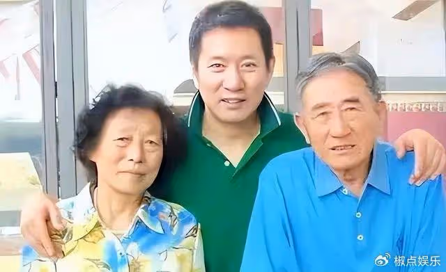 孫楠發小和溫崢嶸分手後,對婚姻不再抱希望,如今53歲仍孤身一人