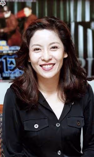 劉德華最無助時,她二話不說拿1500萬, 後華仔報恩捧紅她兒子