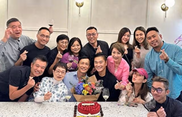 香港知名男主持與丈夫慶祝結婚六周年,因家族遺傳兩度確診患癌