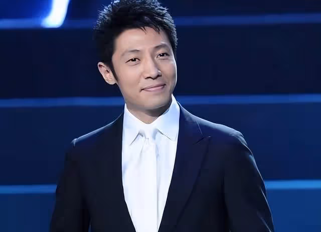 李佳琦致歉將損失千萬?撒貝寧曾用一句話評價其,如今都一語中的