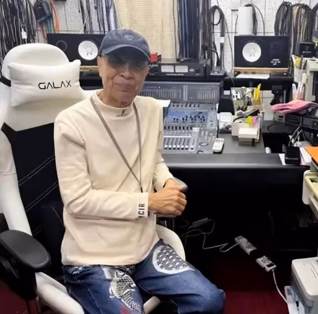 79歲葉振棠酒店開演唱會,一桌席3988元,邊吃邊聽歌生意很火爆