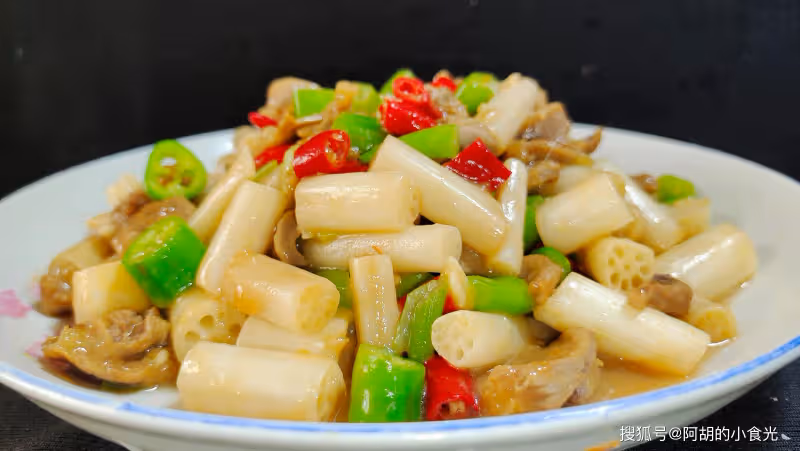 蓮藕和它完美一對!隨手炒一盤,一盤都是脆、滿口都是嫩,沒三碗飯不過癮