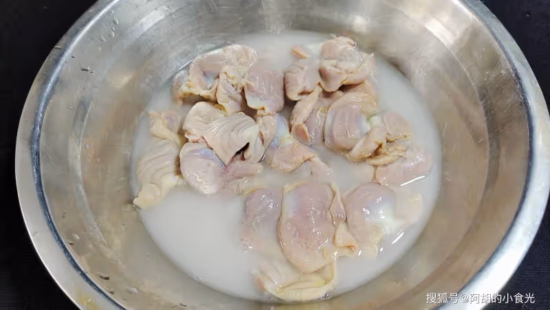 蓮藕和它完美一對!隨手炒一盤,一盤都是脆、滿口都是嫩,沒三碗飯不過癮