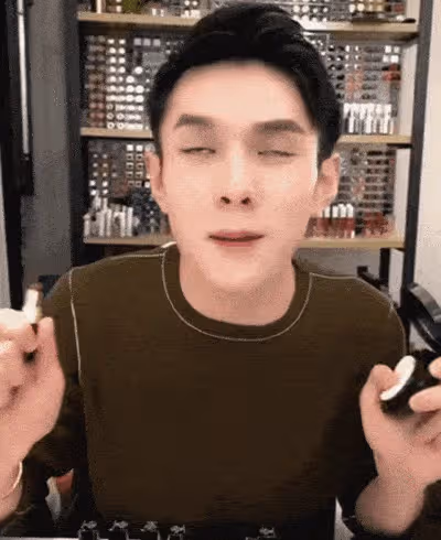 李佳琦羞辱消費者事件升級！知情人曝背後巨額佣金他這回攤上事了