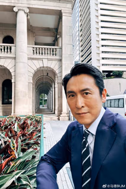 兒子與圈外女友好事近？TVB視帝開腔回應，直言不著急抱孫