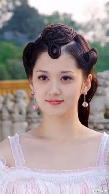 從「甜美小妹」到淪為財閥「玩物」,張娜拉禍從口出,慘遭封殺