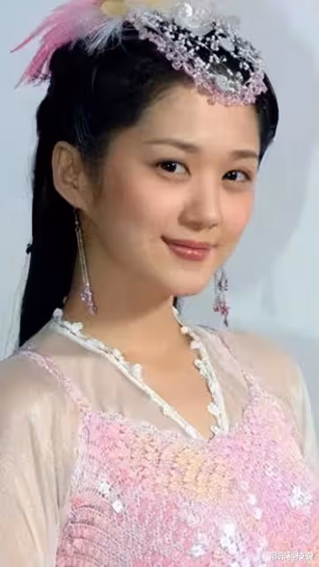 從「甜美小妹」到淪為財閥「玩物」,張娜拉禍從口出,慘遭封殺
