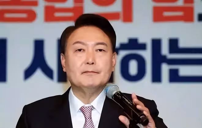 青瓦台魔咒再現?回國不到72小時,韓國現總統恐被告上法庭!