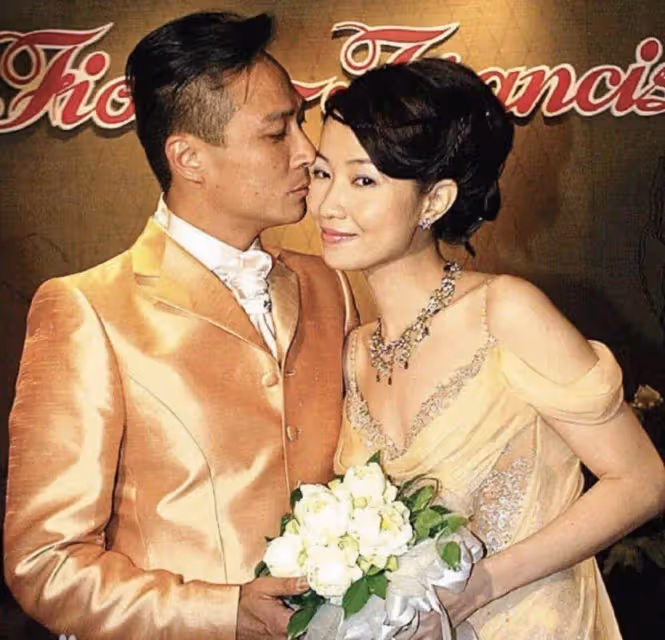 影帝對她一見鍾情!結婚21年「從未做過家務」 坐擁1.2億豪宅「掌握9成財產」近況仍似少女般