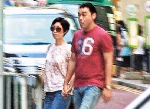 24年婚姻依舊熱戀!劉青雲娶雙學歷學霸港姐「放棄生子」,劉青雲:娶她為妻是我最大的幸福