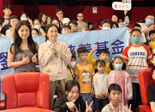 劉鑾雄小女兒正臉照曝光，5歲坐擁80億身價，大劉最寵愛的千金
