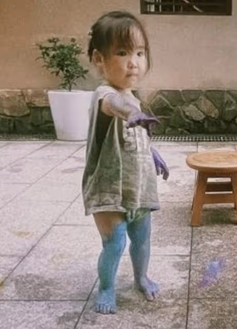陳意涵曬二胎正面照，1歲女兒眼睛好大，完美避開爸爸缺點顏值高