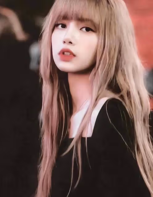 Lisa瘋馬秀表演曲目曝光，站姐脫粉跑路，官方回應被群嘲