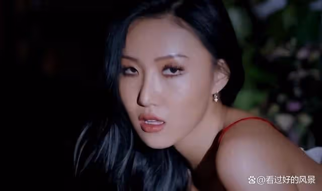 知名女星被學生家長告發後,因淫亂罪被傳喚,恐獲1年有期徒刑