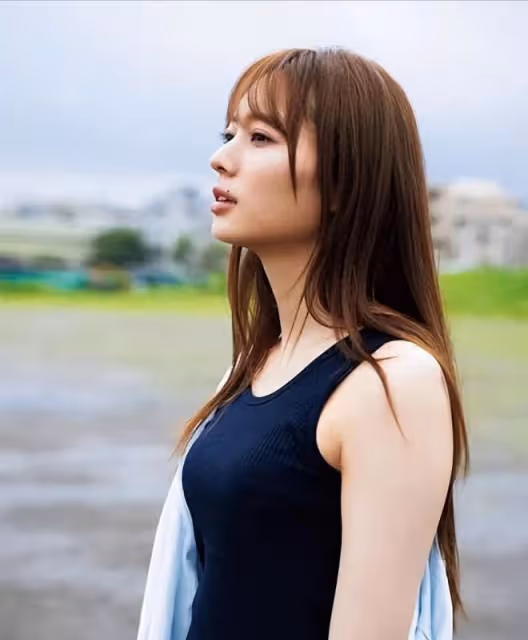 朝比奈彩:被稱為「日本張柏芝」,憑九頭身的身材紅遍日本!