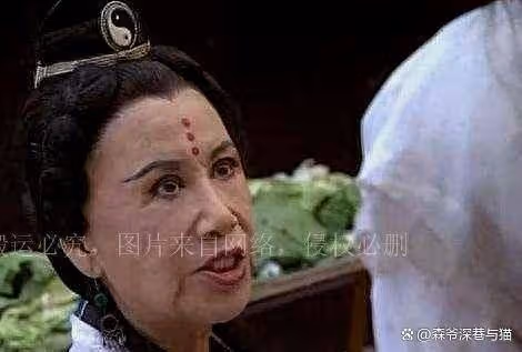 太離譜周芷若越來越丑,滅絕師太越來越美張無忌究竟選哪個?