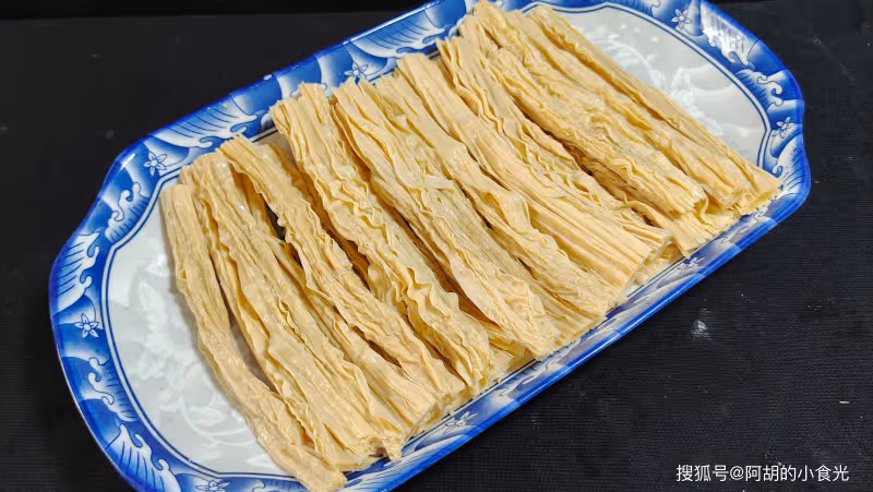 腐竹和它絕配,後悔沒早發現!隨手一蒸,滑嫩、鮮美、好營養,好吃到舔手指