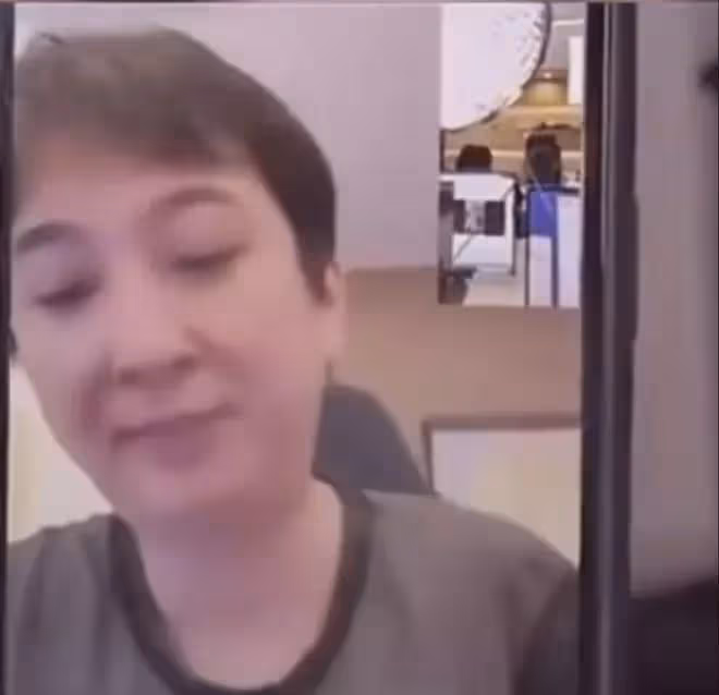 王思聰:睡醒後基本就是玩,生活就是玩遊戲,一天必須花100萬