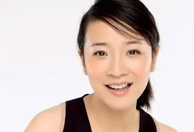 傳陳小藝離婚了?老公露面坐輪椅身形消瘦,夫妻倆許久未同框