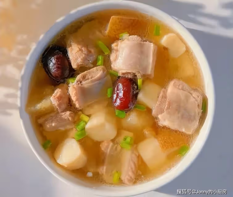 秋季肝火旺,建議:少吃油炸,多吃這5道「清爽菜」,好吃不上火