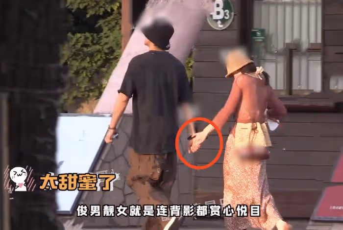 和張雲龍分手了?鍾楚曦與侯雯元牽手摟腰約會,被調侃拍一部談一個