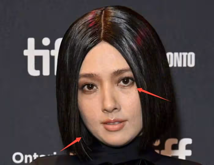 郭碧婷向佐合體走紅毯，郭碧婷模樣大變認不出，老了很多