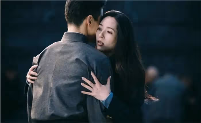 郭碧婷向佐合體走紅毯,郭碧婷模樣大變認不出,老了很多