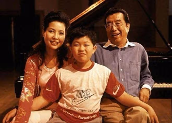 李天一變成了李冠豐,出獄就被世界名校錄取,還升級當爸爸了?