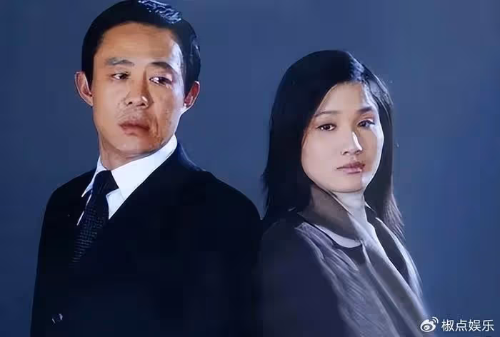 離婚後,隻字不提前夫侯勇,和女兒相依為命,如今狀態似少女