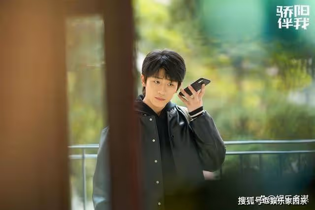 《驕陽伴我》簡冰醉酒撲倒盛陽，一夜纏綿懷上孩子，美娟送傳家寶做聘禮