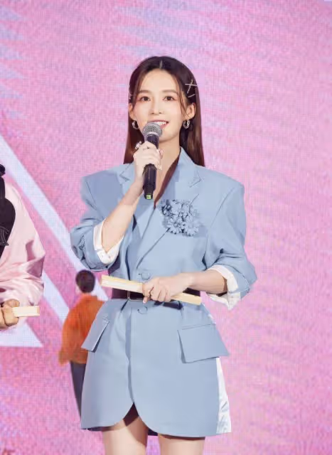 李沁獲第六屆虎撲女神,被質疑是注水內定,其實去年就是亞軍了