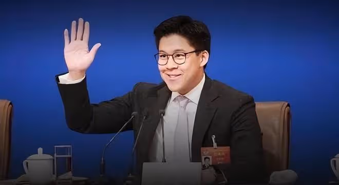 恭喜霍啟剛,任中糧集團外部董事,更改個人頭像感謝妻子郭晶晶