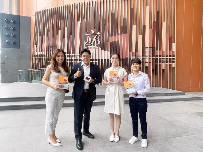 恭喜霍啟剛,任中糧集團外部董事,更改個人頭像感謝妻子郭晶晶